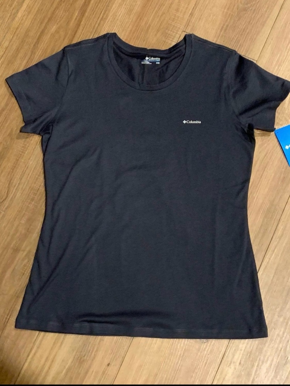 Columbia Sportswear Womens T-Shirt.  NWT